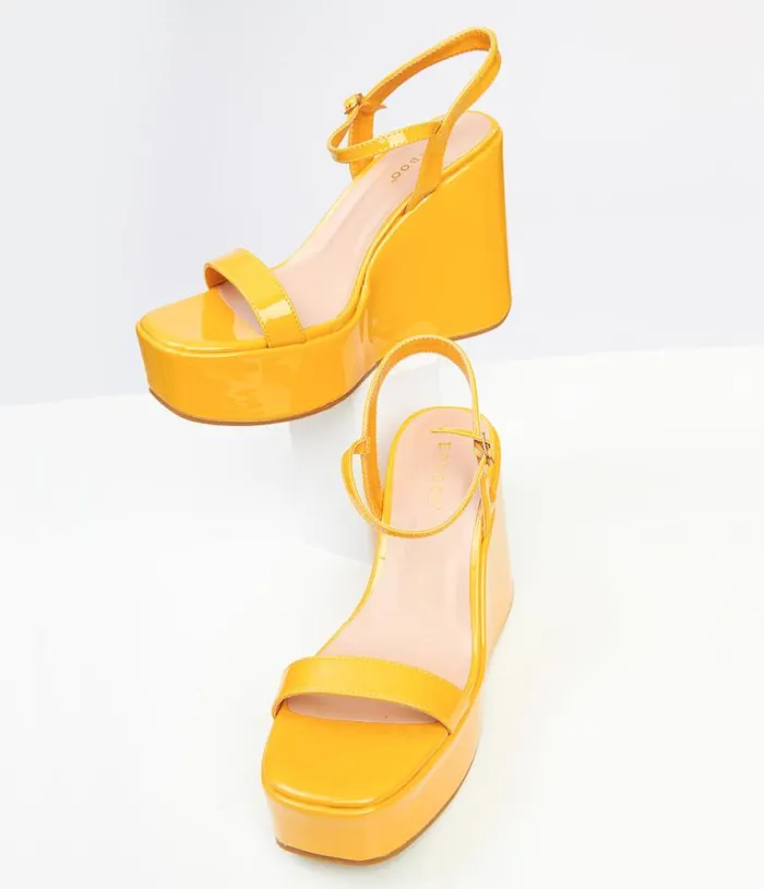 1990s Mustard Yellow Leatherette Platform Sandal Wedge Shoes Unique Vintage Heels 1990s Mustard Yellow Leatherette Platform Sandal Wedge Shoes Unique Vintage Heels