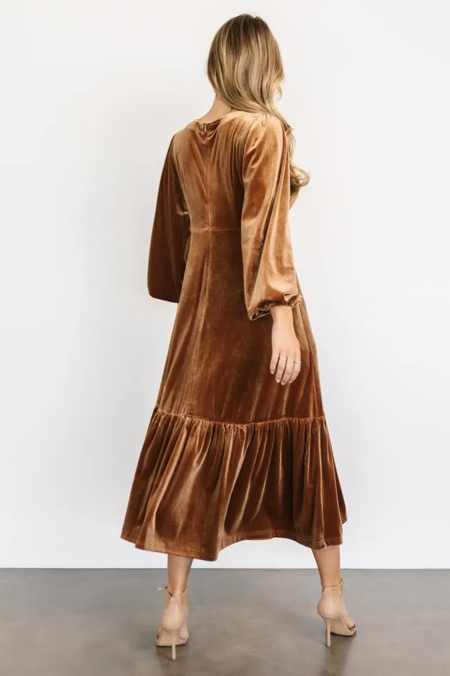Baltic Born Maxi Dresses Erika Velvet Maxi Dress Caramel 8211 Women Baltic Born Maxi Dresses Erika Velvet Maxi Dress Caramel 8211 Women