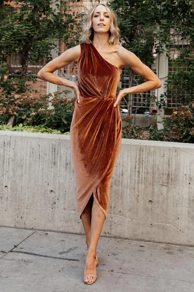 Baltic Born Midi Dresses Kourtney Velvet One Shoulder Midi Dress Spice 8211 Women Baltic Born Midi Dresses Kourtney Velvet One Shoulder Midi Dress Spice 8211 Women
