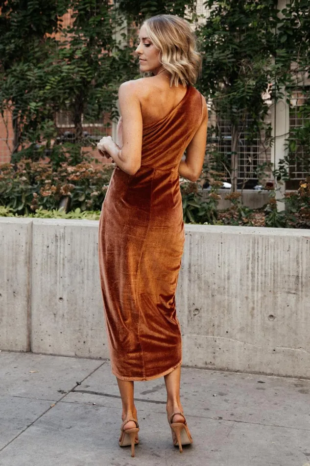 Baltic Born Midi Dresses Kourtney Velvet One Shoulder Midi Dress Spice 8211 Women Baltic Born Midi Dresses Kourtney Velvet One Shoulder Midi Dress Spice 8211 Women