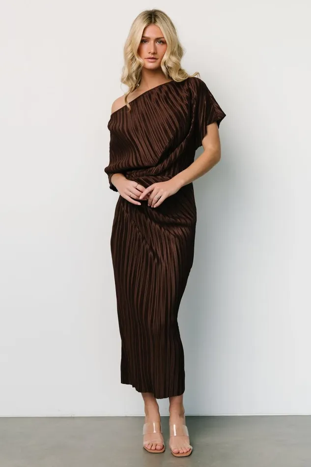 Baltic Born Midi Dresses Winslow Pleated Midi Dress Dark Brown 8211 Women Baltic Born Midi Dresses Winslow Pleated Midi Dress Dark Brown 8211 Women