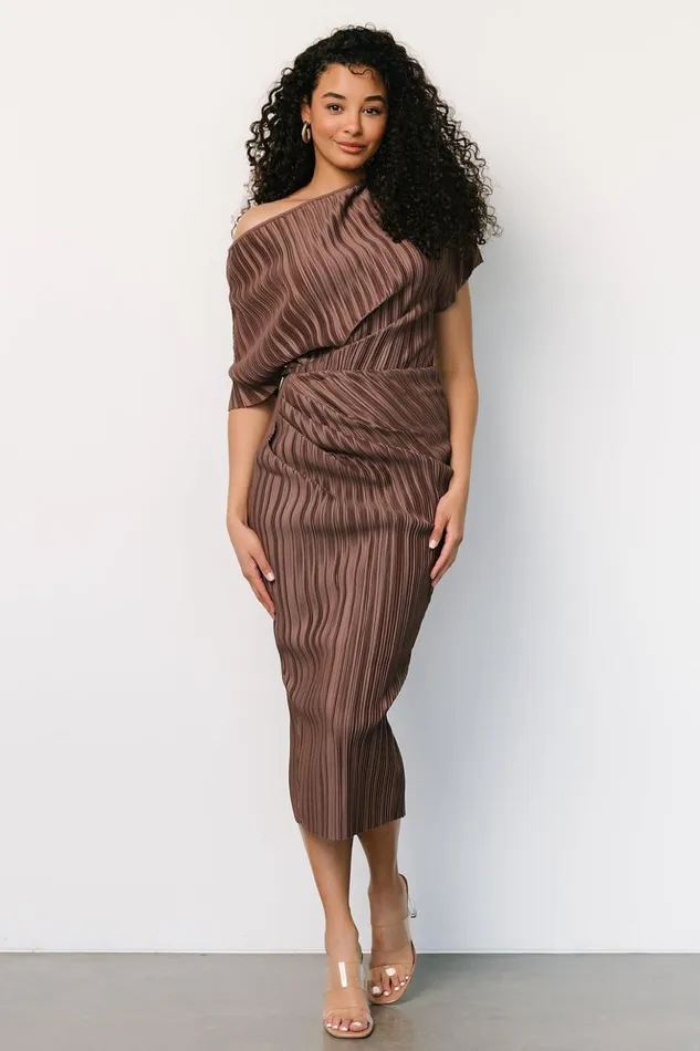 Baltic Born Midi Dresses Winslow Pleated Midi Dress Mink 8211 Women Baltic Born Midi Dresses Winslow Pleated Midi Dress Mink 8211 Women