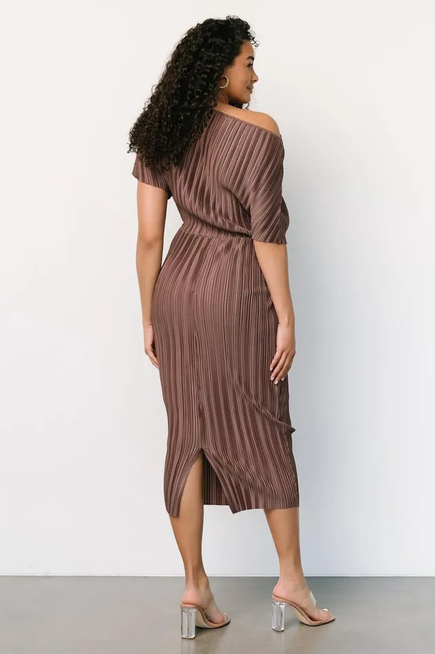 Baltic Born Midi Dresses Winslow Pleated Midi Dress Mink 8211 Women Baltic Born Midi Dresses Winslow Pleated Midi Dress Mink 8211 Women