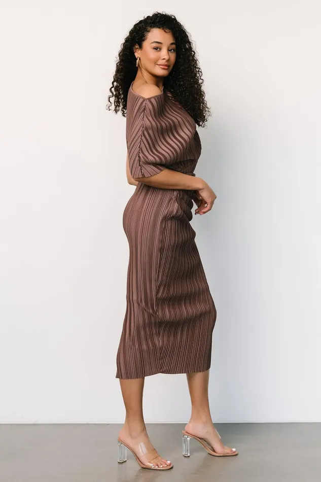 Baltic Born Midi Dresses Winslow Pleated Midi Dress Mink 8211 Women Baltic Born Midi Dresses Winslow Pleated Midi Dress Mink 8211 Women