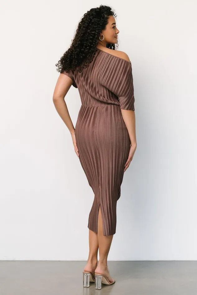 Baltic Born Midi Dresses Winslow Pleated Midi Dress Mink 8211 Women Baltic Born Midi Dresses Winslow Pleated Midi Dress Mink 8211 Women