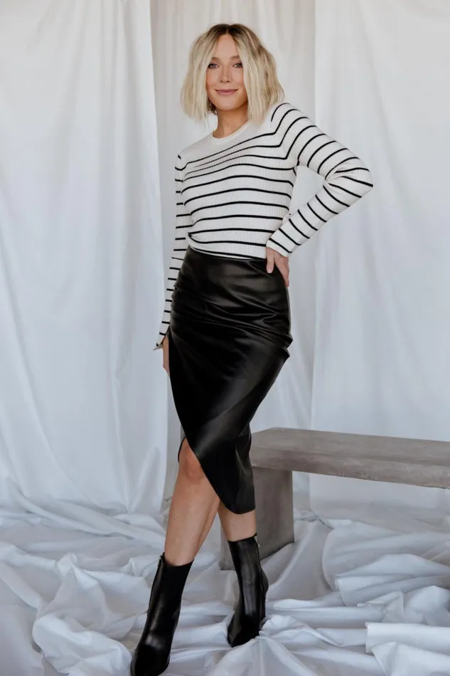 Baltic Born Skirts Kendall Ruched Midi Skirt Black 8211 Women Baltic Born Skirts Kendall Ruched Midi Skirt Black 8211 Women