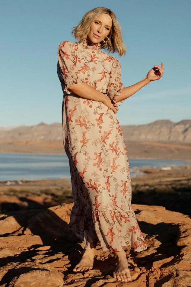Baltic Born The Guest Edit Marie Mock Neck Maxi Dress Blush Floral 8211 Women Baltic Born The Guest Edit Marie Mock Neck Maxi Dress Blush Floral 8211 Women