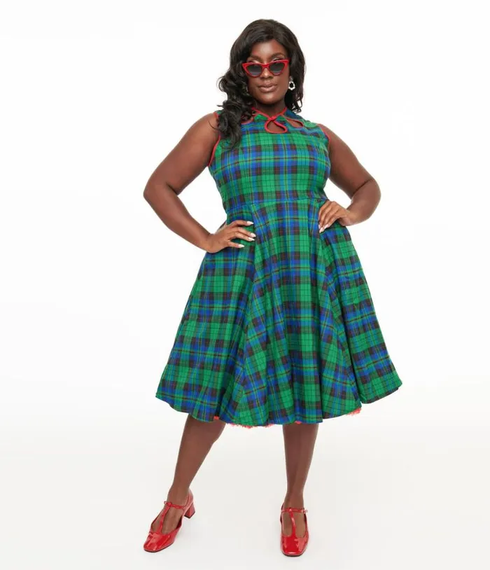 Banned Plus Size 1950s Green and Blue Winter Check Swing Dress DressesPlus Unique Vintage Pocket Dresses
