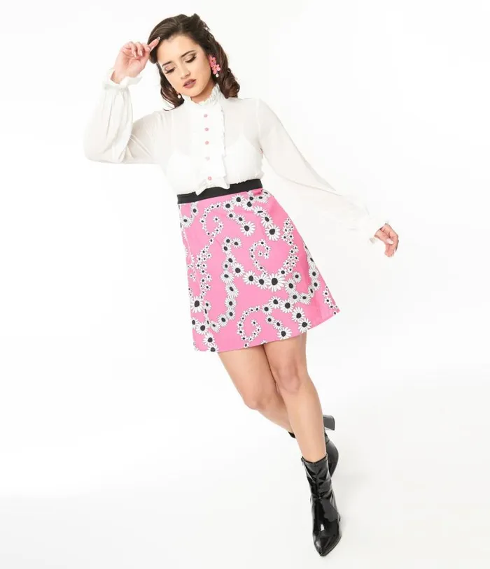 Barbie X Smak Parlour 1960s White and Pink Floral Pretty Power Shift Dress Dresses Unique Vintage Pocket Dresses Barbie X Smak Parlour 1960s White and Pink Floral Pretty Power Shift Dress Dresses Unique Vintage Pocket Dresses