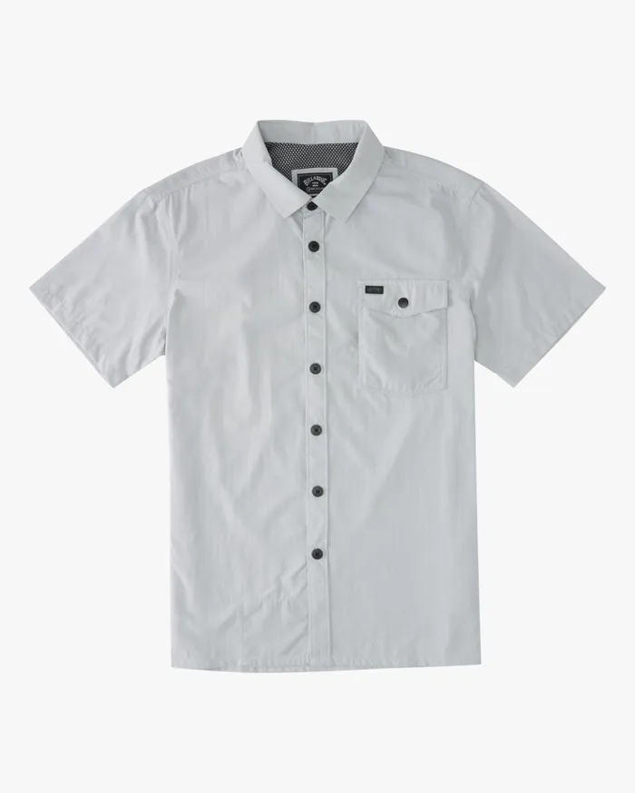 Billabong ADiv Surftrek Tech UPF 50 Short Sleeve Shirt Light Grey Men Shirts Billabong ADiv Surftrek Tech UPF 50 Short Sleeve Shirt Light Grey Men Shirts