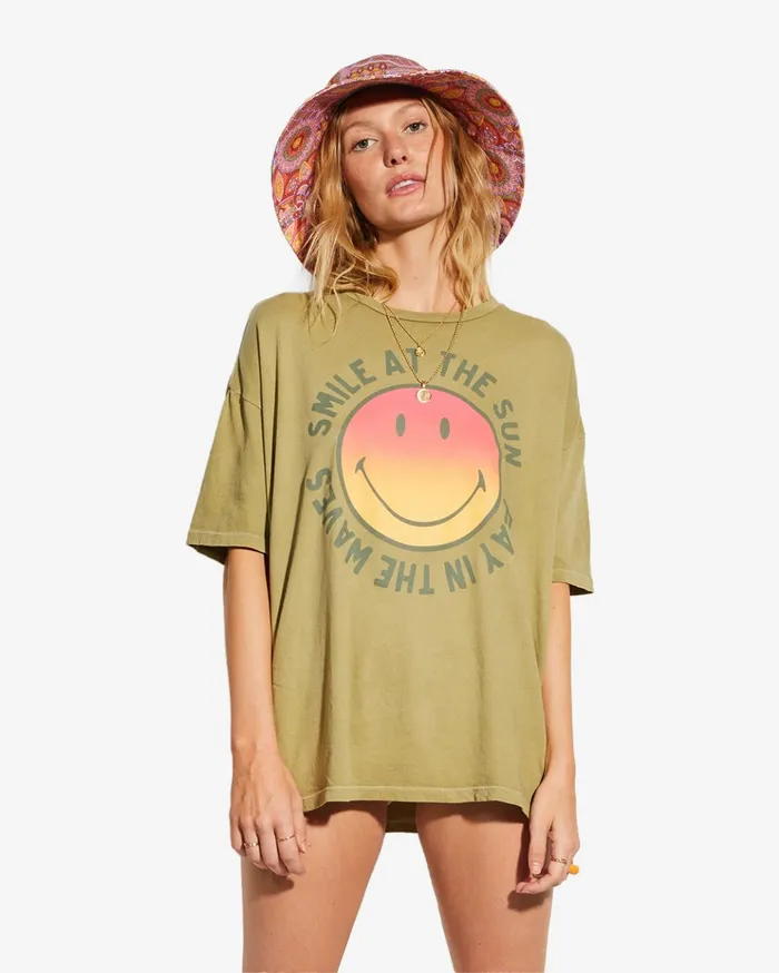 Billabong Billabong X Smiley True Boy Oversized TShirt Split Pea Women Tops Billabong Billabong X Smiley True Boy Oversized TShirt Split Pea Women Tops