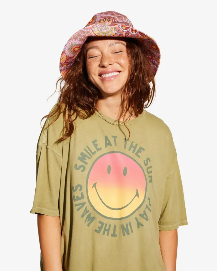 Billabong Billabong X Smiley True Boy Oversized TShirt Split Pea Women Tops Billabong Billabong X Smiley True Boy Oversized TShirt Split Pea Women Tops