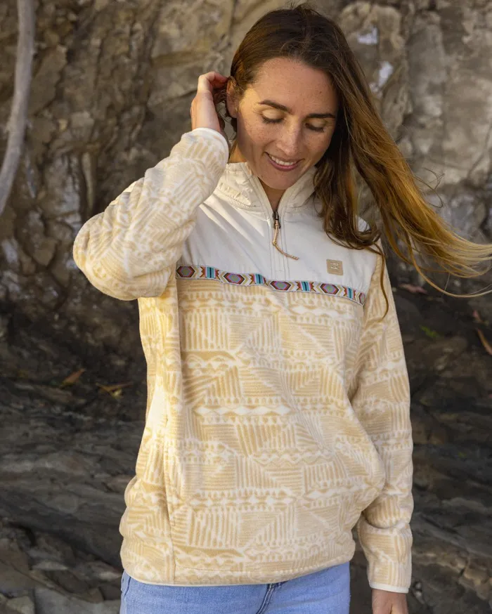 Billabong Boundary Lite Mock Neck Sweatshirt Desert Sand Women Hoodies and Fleece Billabong Boundary Lite Mock Neck Sweatshirt Desert Sand Women Hoodies and Fleece