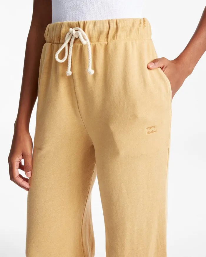 Billabong Lost Coast Sweatpants Light Sunset Gold Women Pants Billabong Lost Coast Sweatpants Light Sunset Gold Women Pants