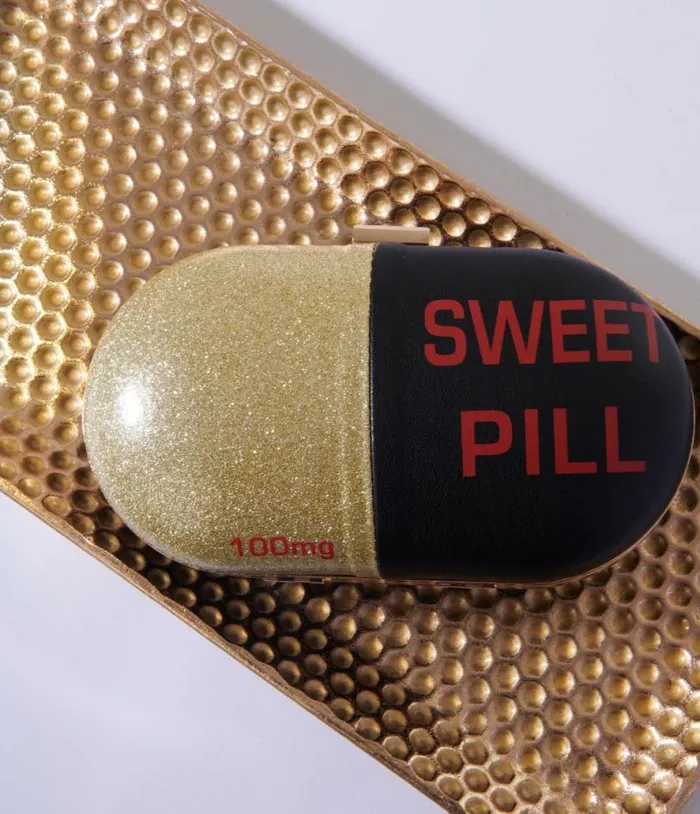Black and Gold Sweet Pill Handbag Accessories Unique Vintage Novelty Bags