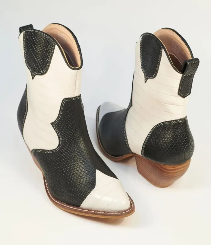 Black and White Leatherette Cowboy Boots Shoes Unique Vintage Boots