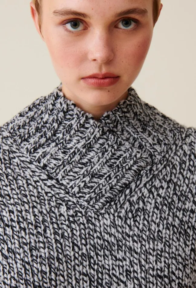 Claudie Pierlot Grey Chunky Knit Vneck Jumper Clothes Knitwear And Cardigans