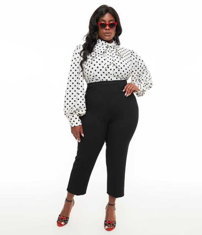 Collectif Plus Size 1950s Black Nora Capri Pants ClothingPlus Unique Vintage Pants Collectif Plus Size 1950s Black Nora Capri Pants ClothingPlus Unique Vintage Pants