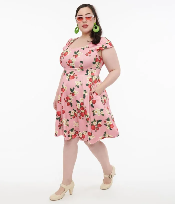 Dolly and Dotty 1950s Pink Strawberry Print Claudia Swing Dress DressesPlus Unique Vintage Swing Dolly and Dotty 1950s Pink Strawberry Print Claudia Swing Dress DressesPlus Unique Vintage Swing