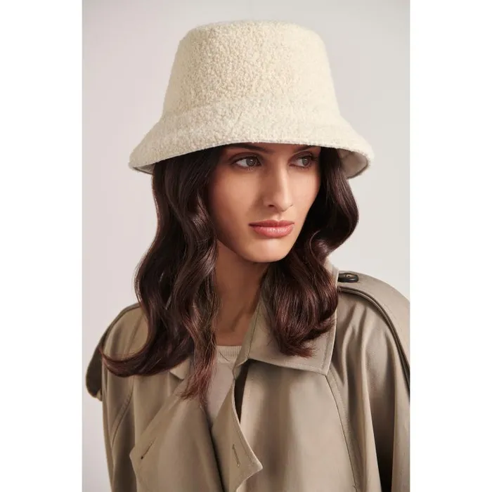 HatsMen Bucket Helen Kaminski Mattill Winter White