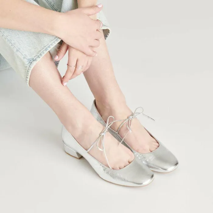 Heels Shop Dolce Vita Ardien Heels Silver Crinkle Patent Silver Crinkle Patent