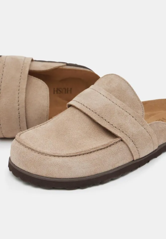 Hush Flats Women Pia Padded Suede Mules Light Taupe Hush Flats Women Pia Padded Suede Mules Light Taupe