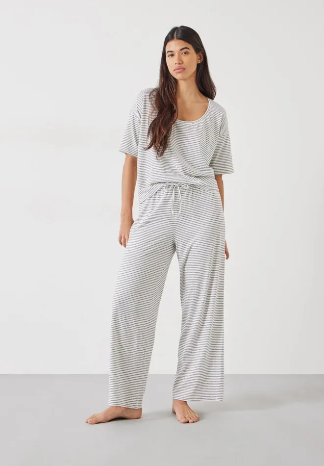 Hush Pyjamas and Nightwear Women Ezra Striped Jersey Pyjama Set Ecru Navy Stripe Hush Pyjamas and Nightwear Women Ezra Striped Jersey Pyjama Set Ecru Navy Stripe