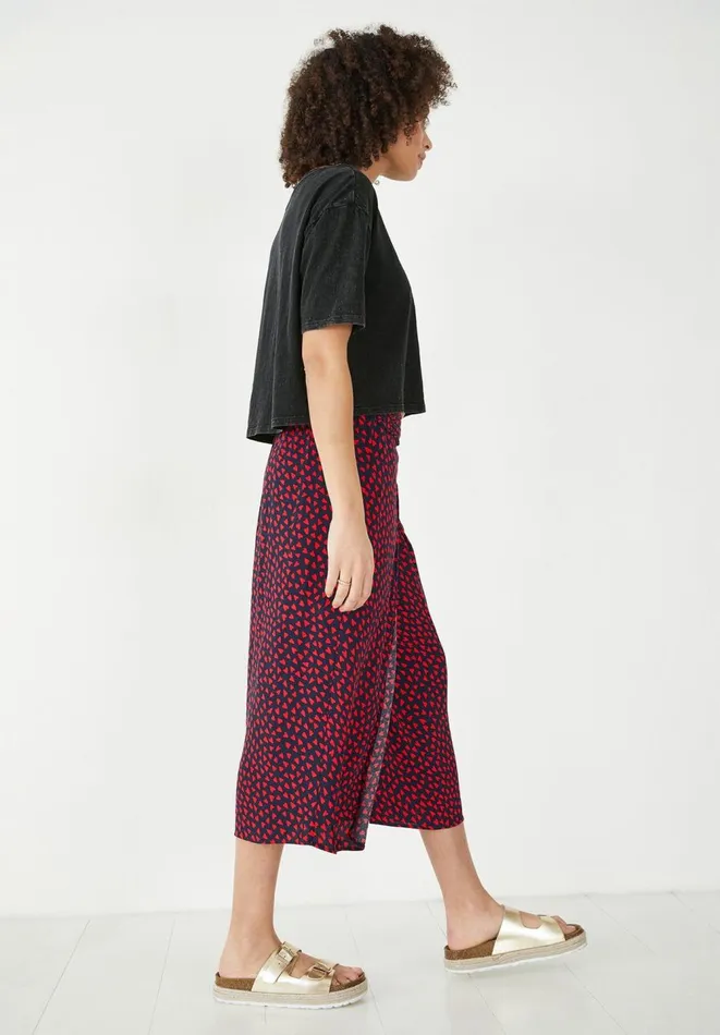 Hush Skirts Women Annalise Midi Skirt Hearts Navyred Hush Skirts Women Annalise Midi Skirt Hearts Navyred