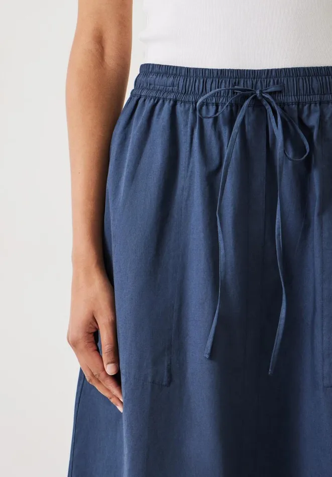 Hush Skirts Women Kelly Curved Midi Skirt Midnight Navy Hush Skirts Women Kelly Curved Midi Skirt Midnight Navy