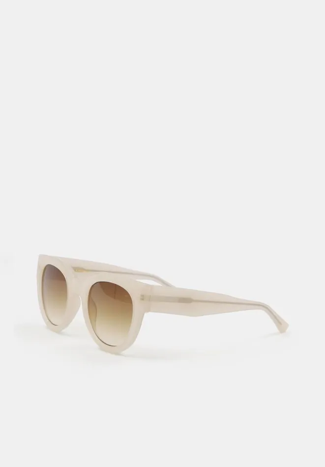 Hush Sunglasses Women AKjaerbede Lilly Sunglasses Cream Bone Hush Sunglasses Women AKjaerbede Lilly Sunglasses Cream Bone