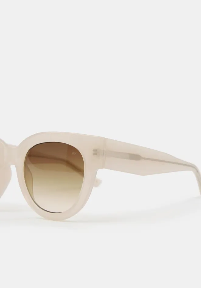 Hush Sunglasses Women AKjaerbede Lilly Sunglasses Cream Bone Hush Sunglasses Women AKjaerbede Lilly Sunglasses Cream Bone