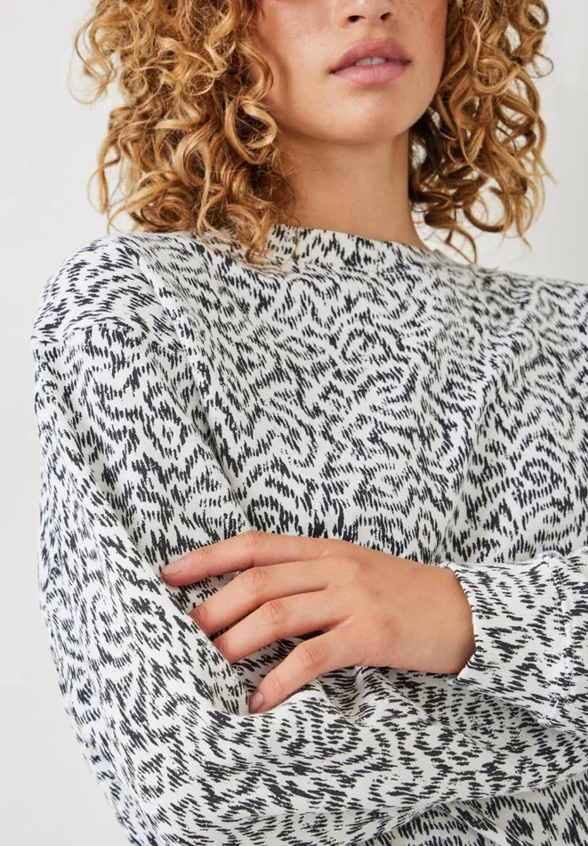 Hush Sweatshirts and Hoodies Women Estelle Cotton Printed Sweatshirt Abstract Ikat Blackwhite Hush Sweatshirts and Hoodies Women Estelle Cotton Printed Sweatshirt Abstract Ikat Blackwhite