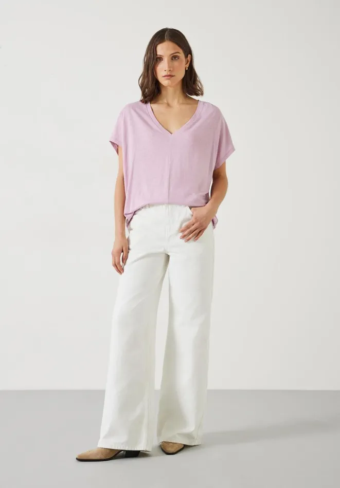 Hush Tops and Tshirts Women Danny Linen VNeck TShirt Light Lilac Hush Tops and Tshirts Women Danny Linen VNeck TShirt Light Lilac