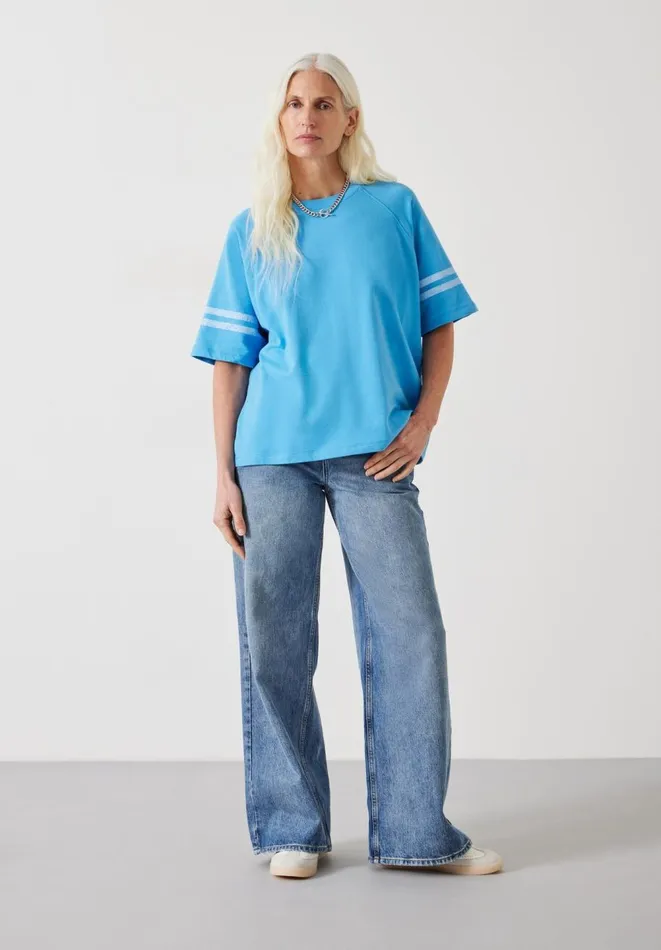 Hush Tops and Tshirts Women Flynn Relaxed Stripe TShirt Sea Blue Hush Tops and Tshirts Women Flynn Relaxed Stripe TShirt Sea Blue