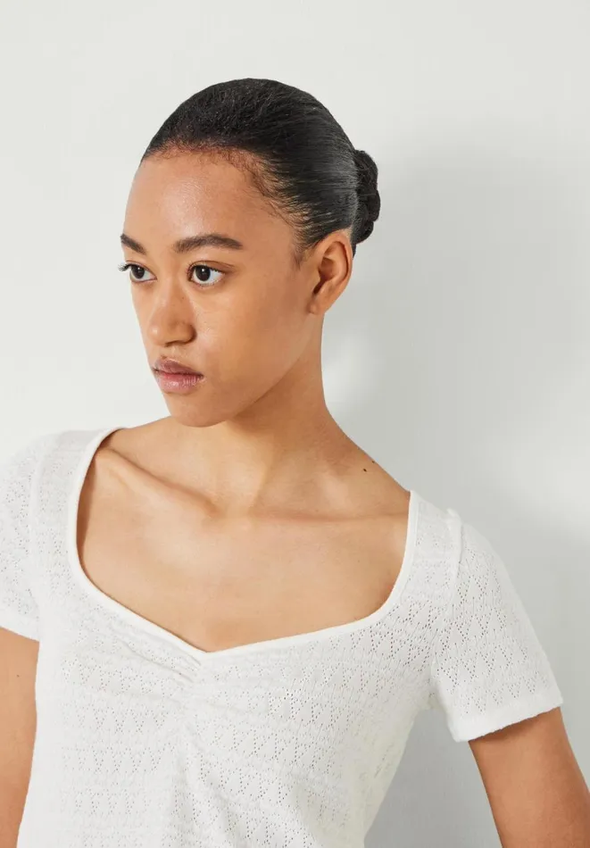Hush Tops and Tshirts Women Jilly Sweetheart Neckline Top White Hush Tops and Tshirts Women Jilly Sweetheart Neckline Top White