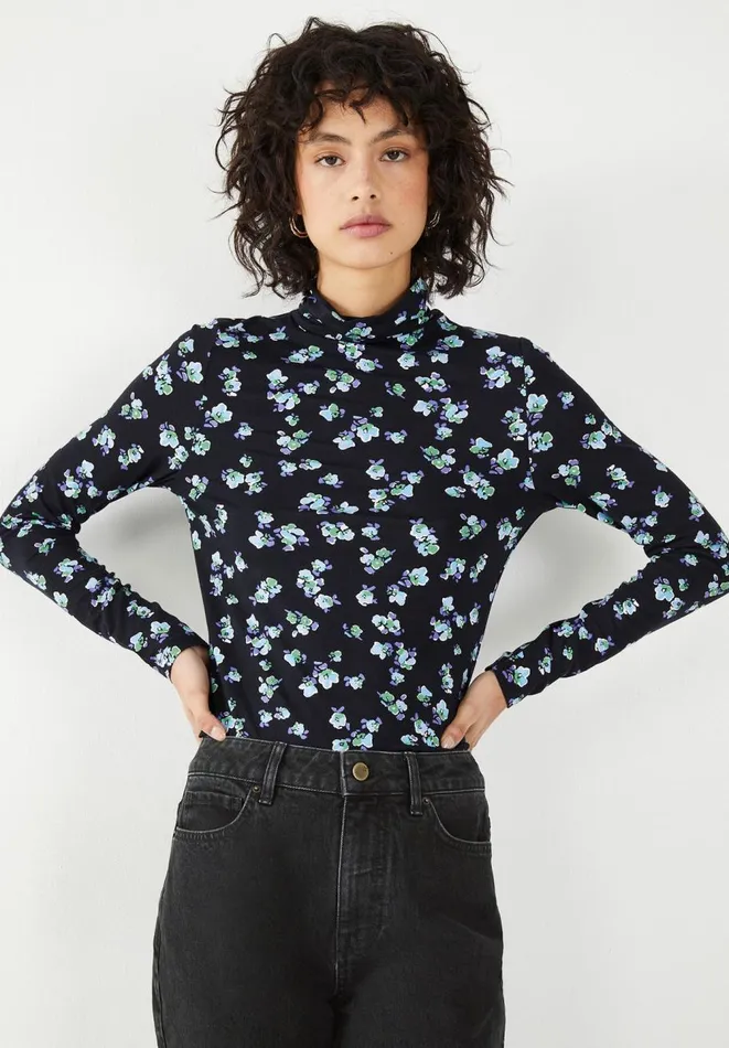 Hush Tops and Tshirts Women Printed Long Sleeve Slim Top Blackbluegreen Hush Tops and Tshirts Women Printed Long Sleeve Slim Top Blackbluegreen