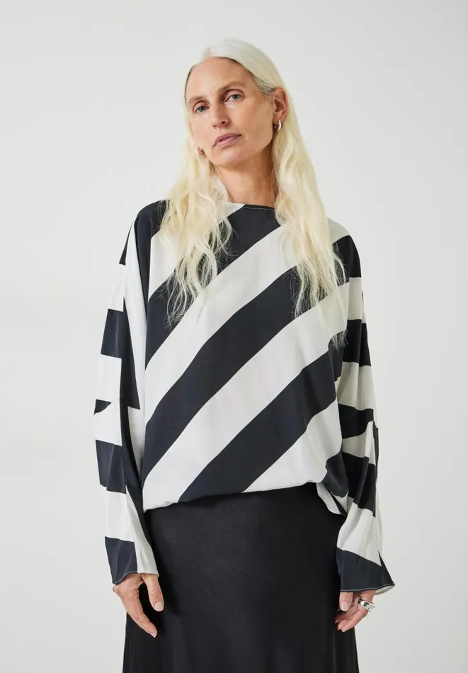 Hush Tops and Tshirts Women Whitney Diagonal Oversized Stripe Top Stripe Navy Hush Tops and Tshirts Women Whitney Diagonal Oversized Stripe Top Stripe Navy