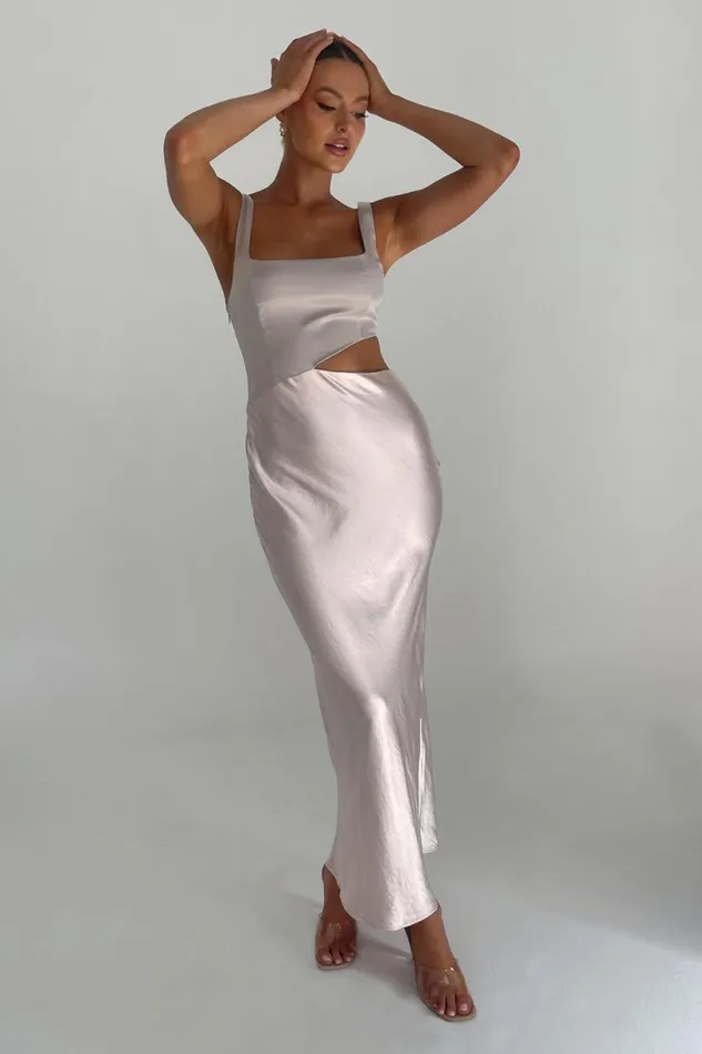 Meshki Bachelorette Women Gianna Two Tone Slashed Maxi Dress 8211 Blush Pink Blushpink Meshki Bachelorette Women Gianna Two Tone Slashed Maxi Dress 8211 Blush Pink Blushpink