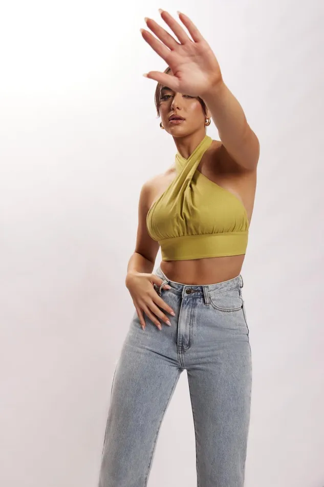 Meshki Crop Tops Women Piper Halter Neck Linen Crop Top 8211 Apple Apple Meshki Crop Tops Women Piper Halter Neck Linen Crop Top 8211 Apple Apple