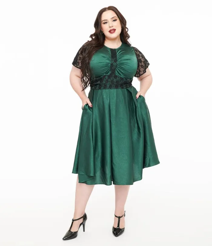 Plus Size 1940s Emerald Green and Black Lace Swing Dress DressesPlus Unique Vintage Pocket Dresses