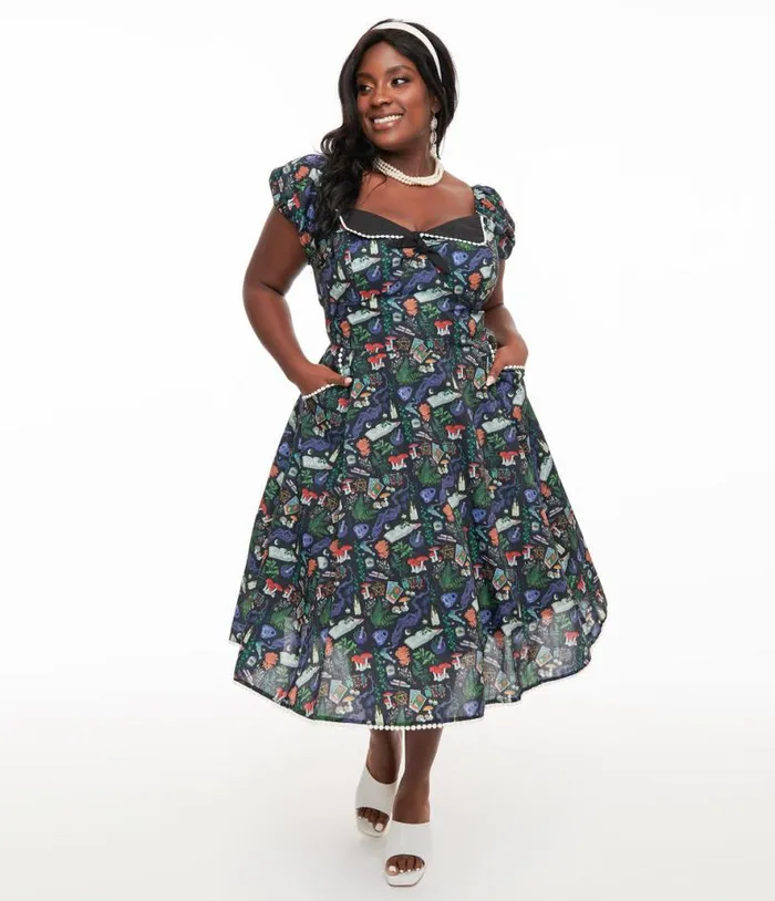 Plus Size 1950s Black Spellbinding Print Swing Dress Dresses Unique Vintage Pocket Dresses
