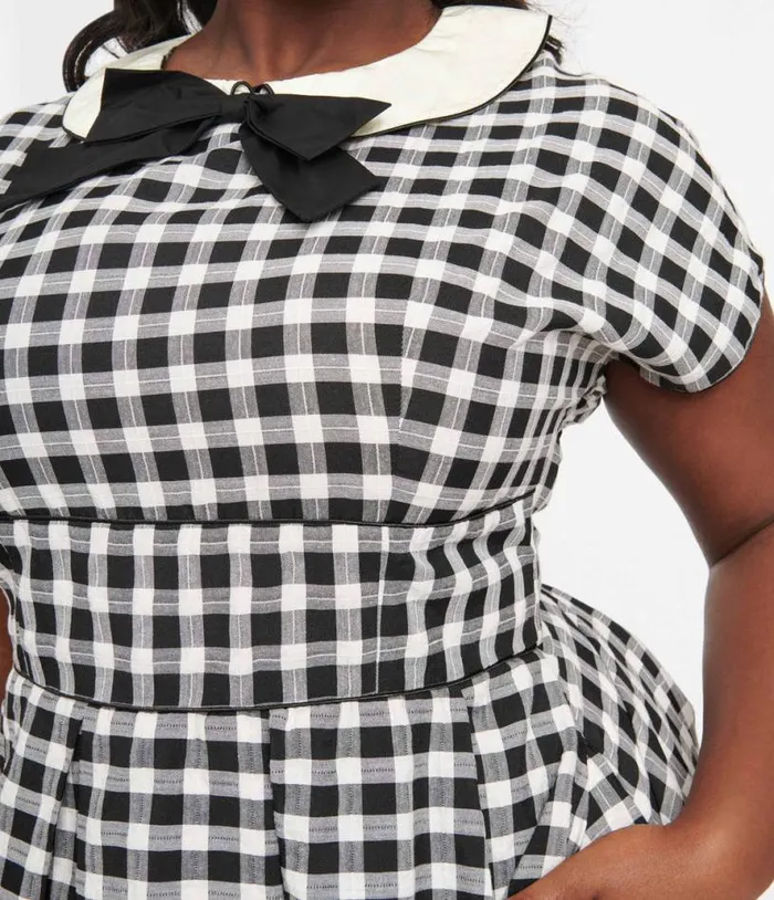 Plus Size 1950s White and Black Gingham Swing Dress DressesPlus Unique Vintage Pocket Dresses