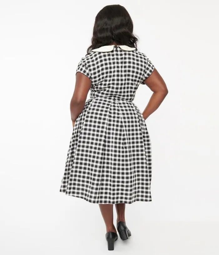 Plus Size 1950s White and Black Gingham Swing Dress DressesPlus Unique Vintage Pocket Dresses