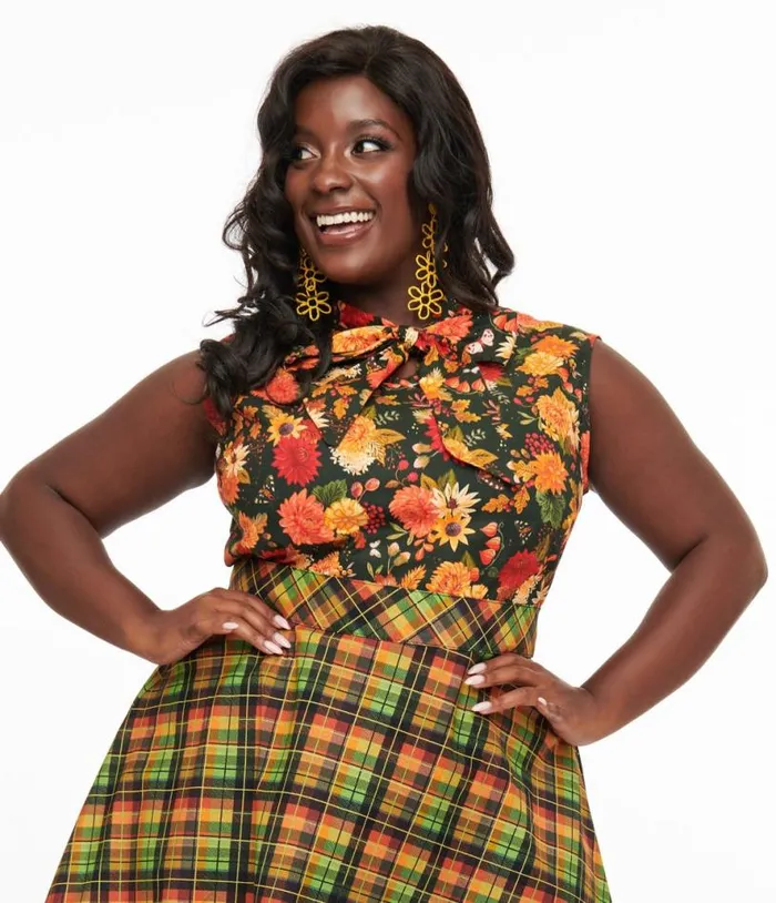 Retrolicious Plus Size 1950s Dark Green Autumn Floral Cotton Bow Top ClothingPlus Unique Vintage Blouses Retrolicious Plus Size 1950s Dark Green Autumn Floral Cotton Bow Top ClothingPlus Unique Vintage Blouses