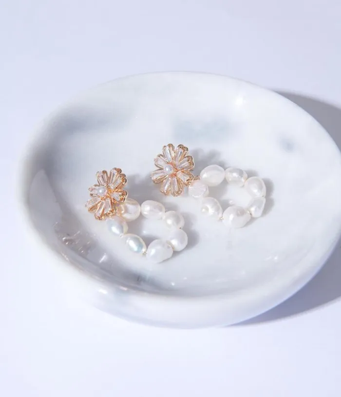 Rhinestone and Faux Freshwater Pearl Floral Drop Earrings Accessories Unique Vintage Earrings Rhinestone and Faux Freshwater Pearl Floral Drop Earrings Accessories Unique Vintage Earrings
