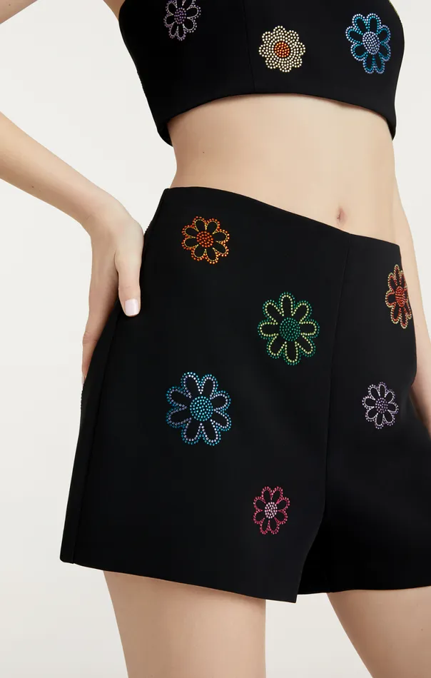 Shop Heatset Daisies Alissa Short Black Cinq Sept Shorts