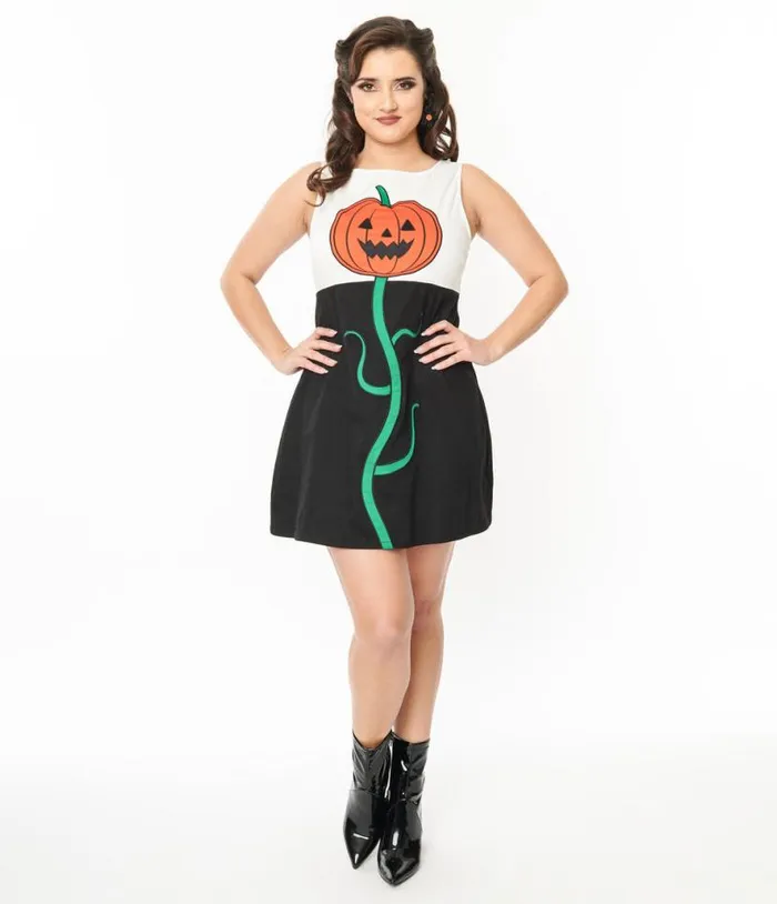 Smak Parlour 1960s Black and White Pumpkin Head Shift Dress Halloween Unique Vintage Dresses Smak Parlour 1960s Black and White Pumpkin Head Shift Dress Halloween Unique Vintage Dresses