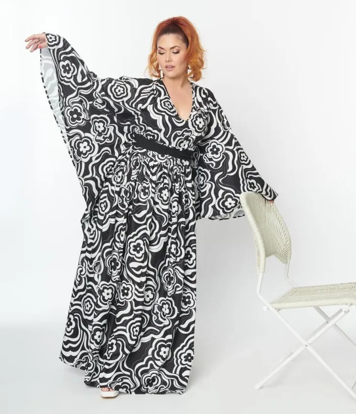 Smak Parlour Black Psychedelic Floral Belted Caftan DressesPlus Unique Vintage Caftans Smak Parlour Black Psychedelic Floral Belted Caftan DressesPlus Unique Vintage Caftans