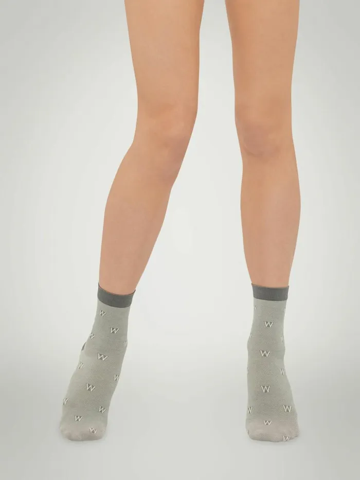 The W Cotton Socks Soft Pewter Off White Women Wolford Socks
