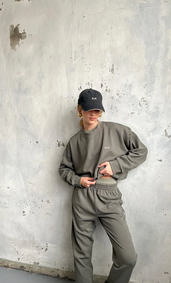 Woman Bec Bridge Shorts Pants SERENA ORGANIC TRACK PANT Khaki Woman Bec Bridge Shorts Pants SERENA ORGANIC TRACK PANT Khaki